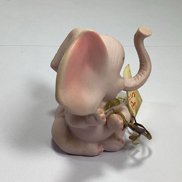 Vtg Papel Japan Pink Elephant Figure Ceramic With Tag Pinky Says Rings Luck - Picture 5 of 11